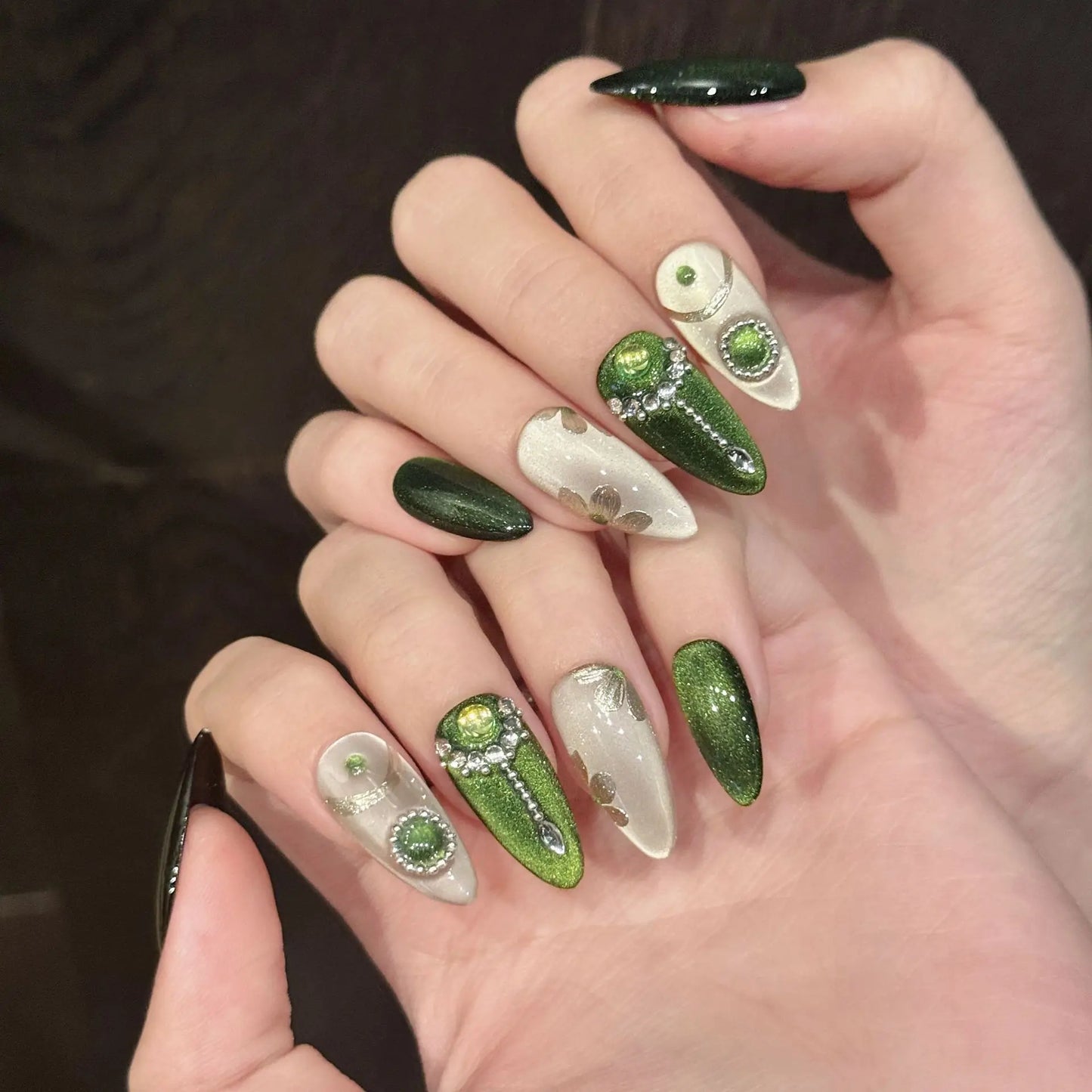 Press-On Nails – Grünes Cat Eye