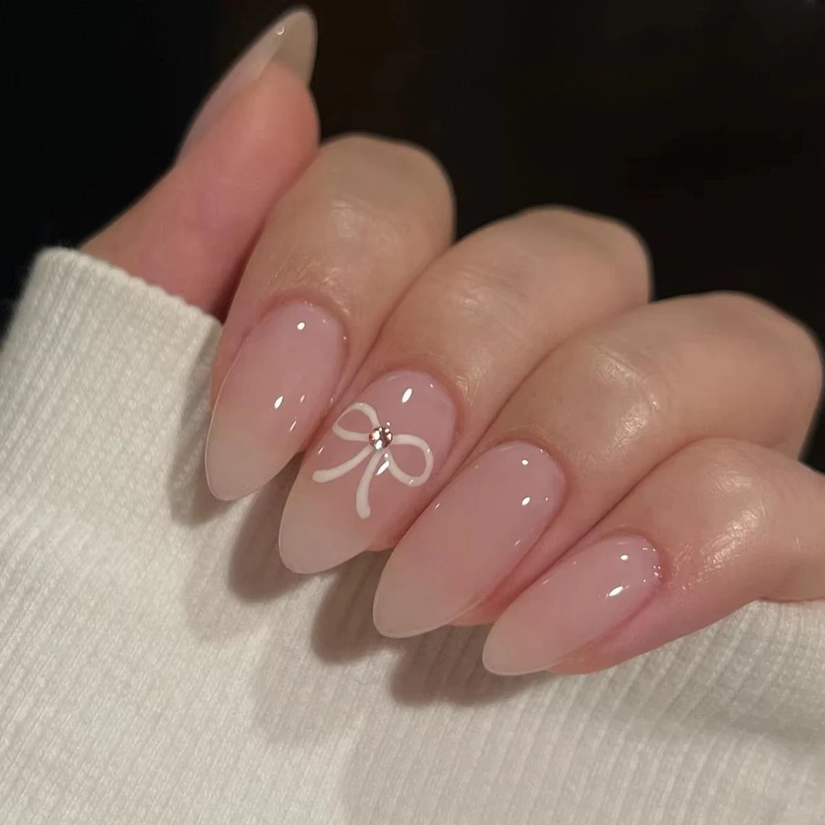 Press-On Nails – Cat Eye French