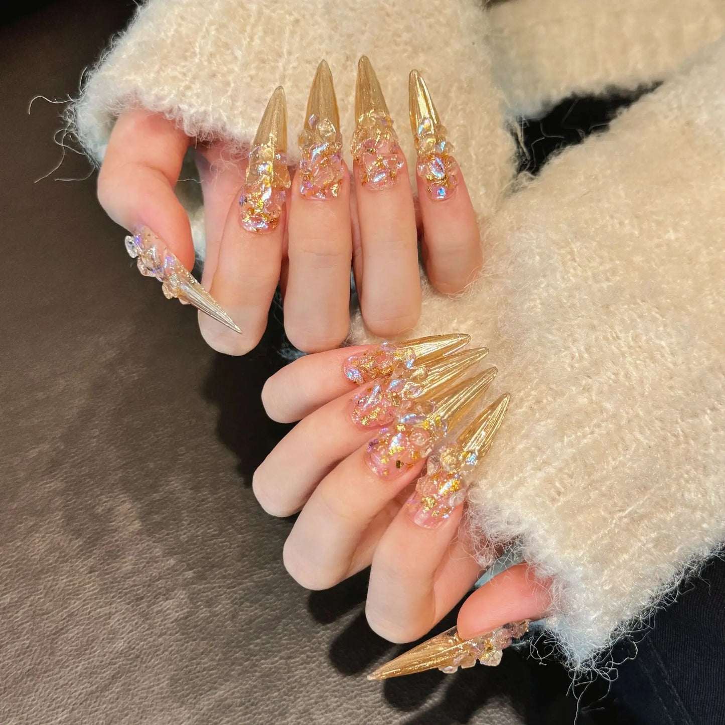Press-On Nails Stiletto – Goldener Luxus