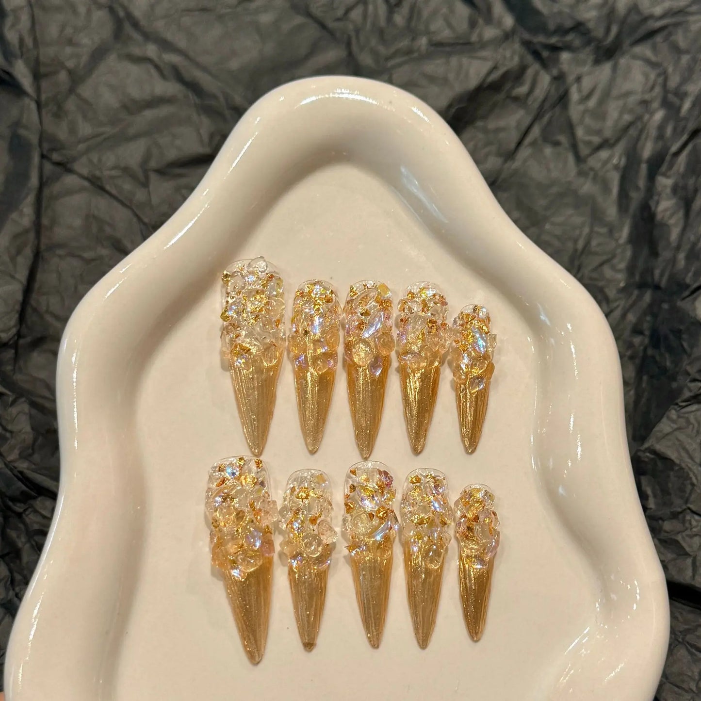 Press-On Nails Stiletto – Goldener Luxus