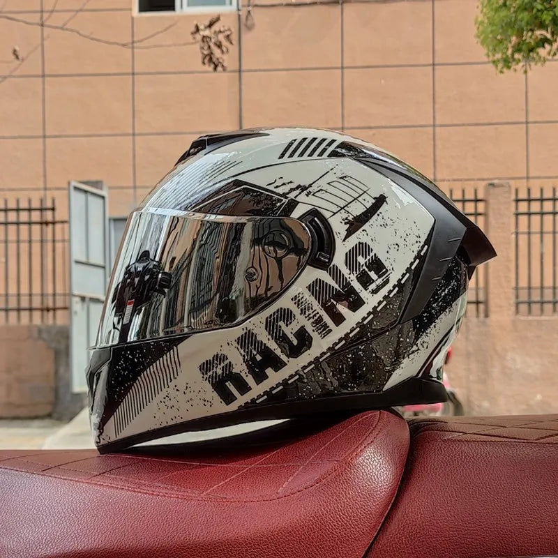 Motorradhelm – Starker Look. Voller Schutz