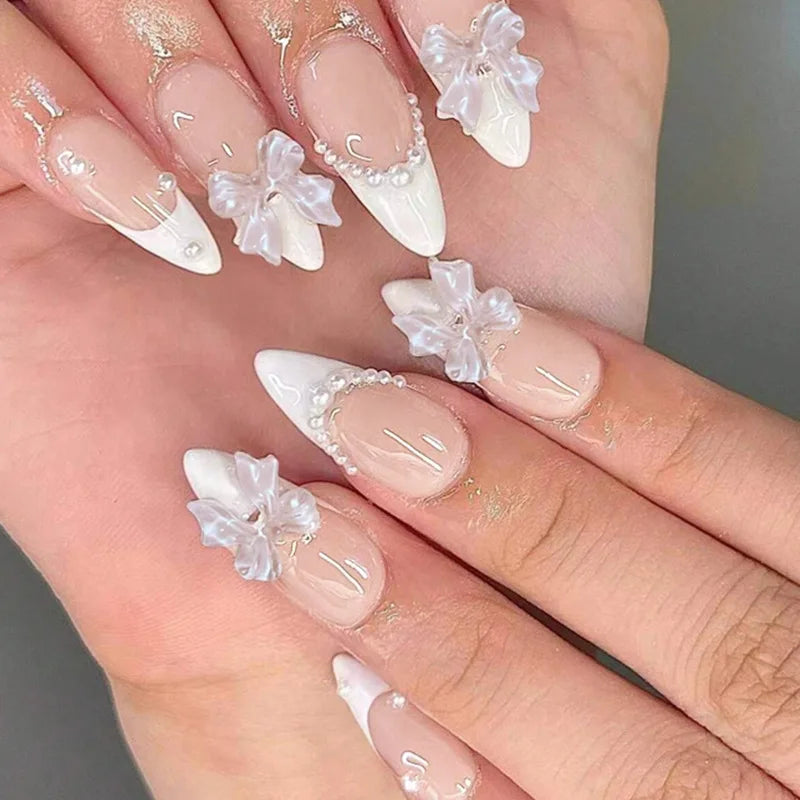 Press-On Nails – Cat Eye French