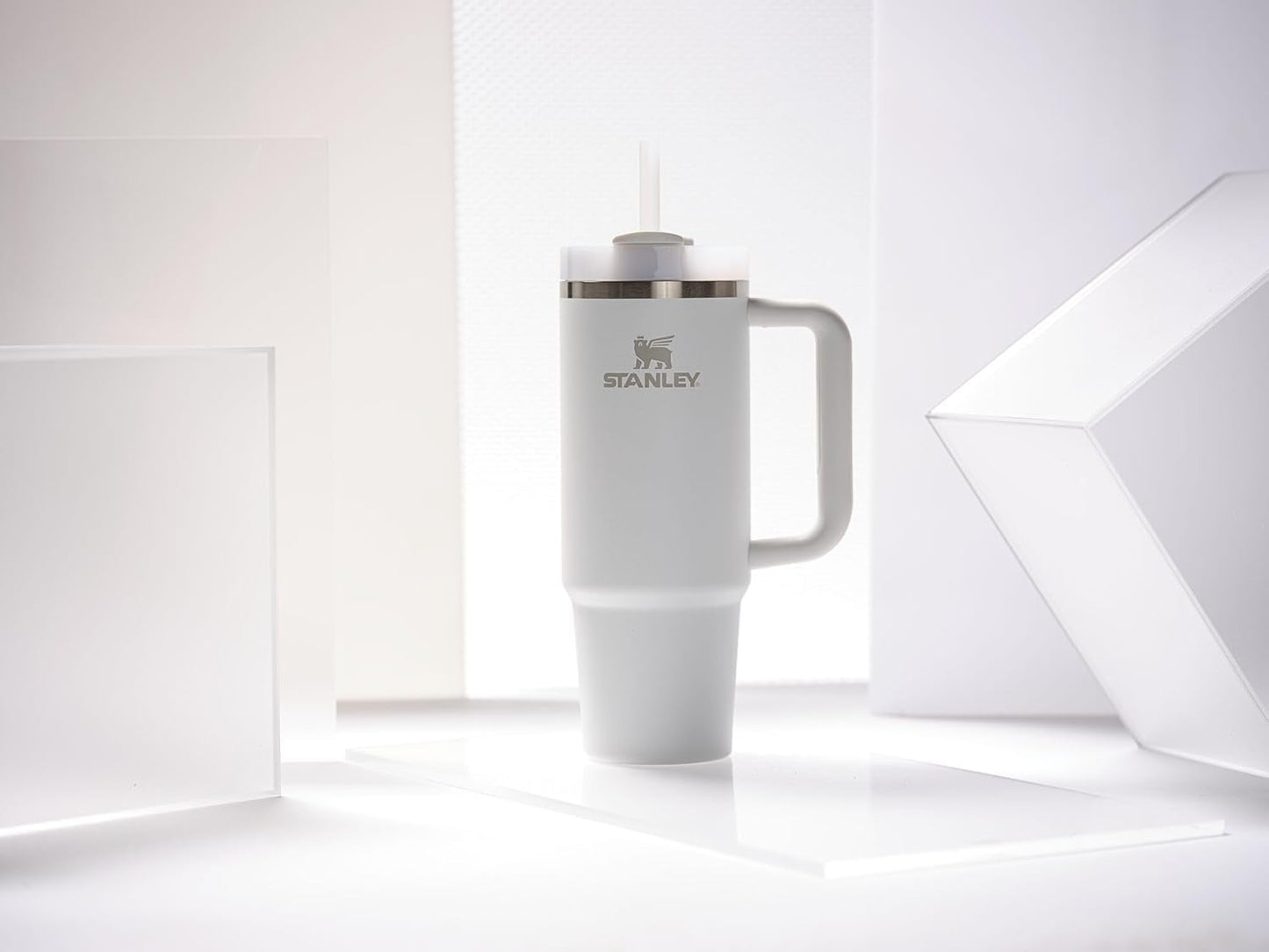 Stanley Tumbler- Der Begleiter für erfrischende Tage - sunny.side-Productions