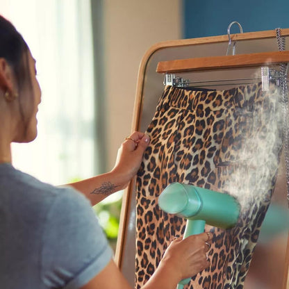 Tragbarer Dampfglätter - Faltenfrei in Sekunden - sunny.side-Productions