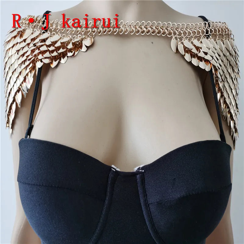 Schulterkette – Gold Scale Design