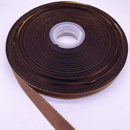 Satinband mit goldenem Rand