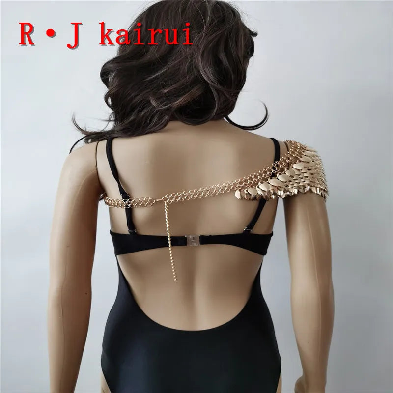 Schulterkette – Gold Scale Design