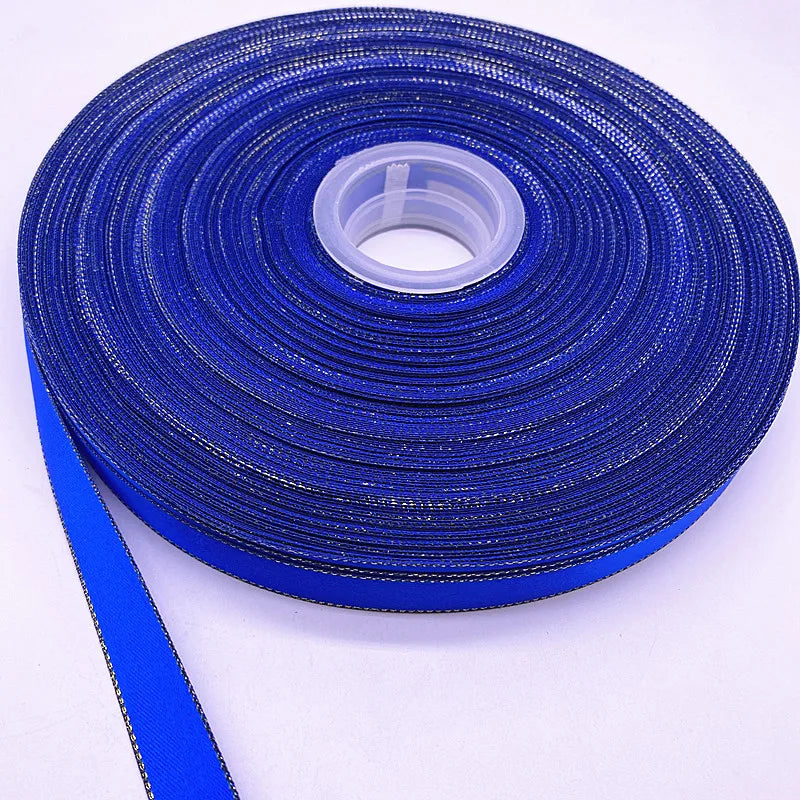 Satinband mit goldenem Rand