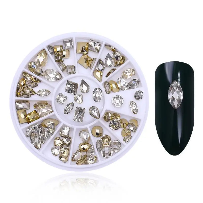 Nail Rhinestone Box – Bunte Kristalle