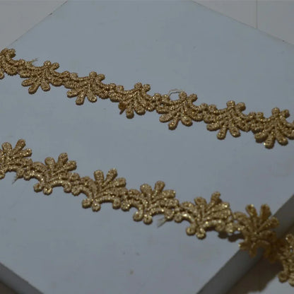 Goldspitze – Festliche Weihnachtsdekoration