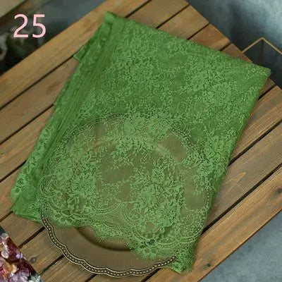 Edler Spitzenstoff – festliche Dekoration