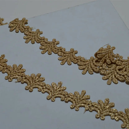 Goldspitze – Festliche Weihnachtsdekoration