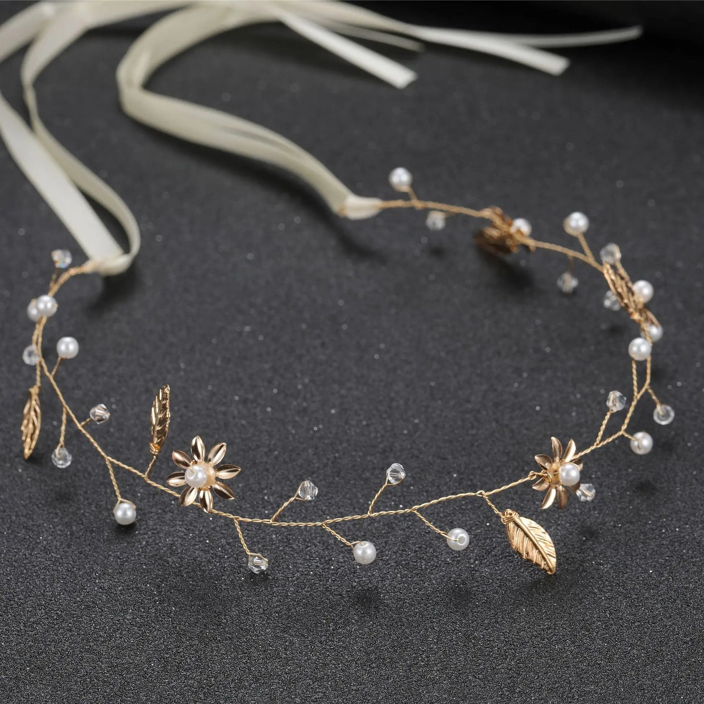 Elegantes Haarband – Gold & Perlen