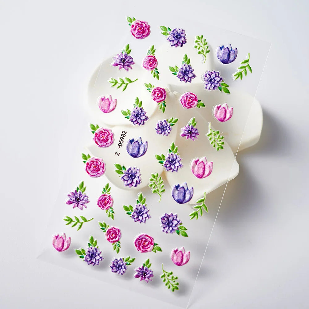 Nailsticker – Florale Reliefkunst