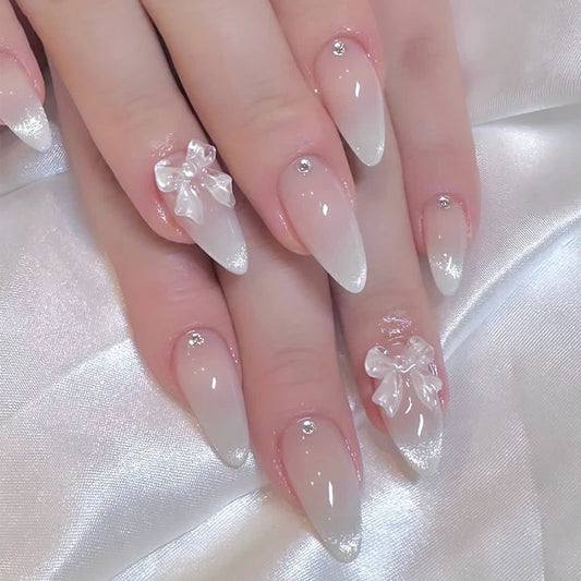 Press-On Nails – Cat Eye French