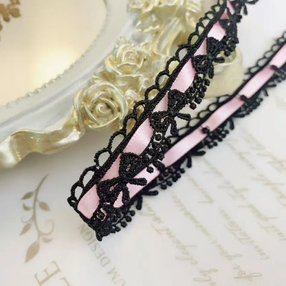 Spitzenband – Festliche Eleganz