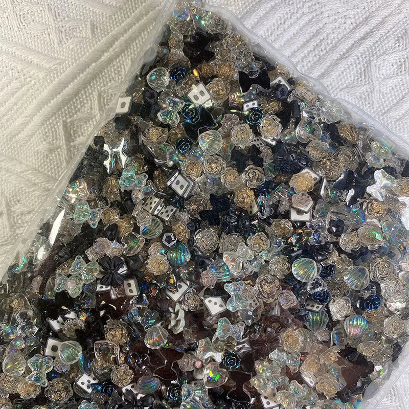 Nail-Charms & Perlen – funkelnde Eleganz