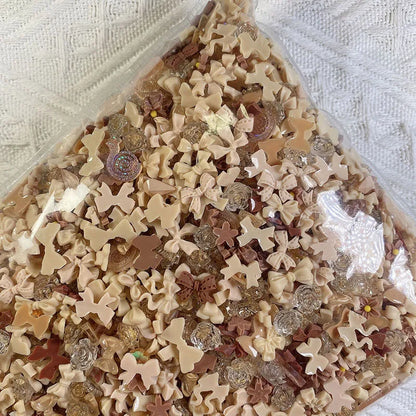 Nail-Charms & Perlen – funkelnde Eleganz