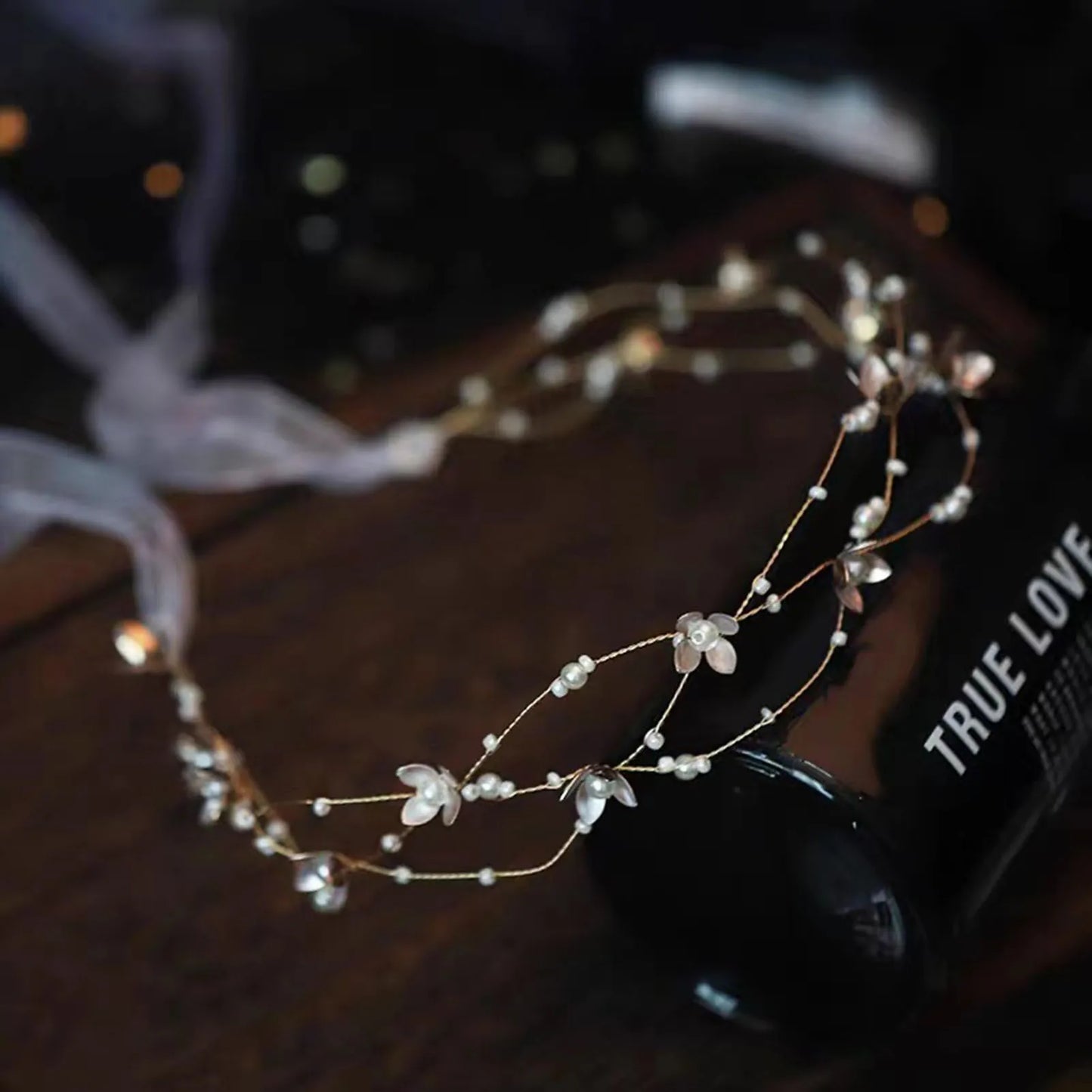 Elegantes Haarband – Gold & Perlen