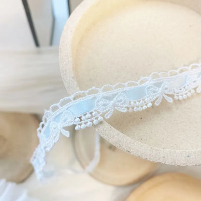 Spitzenband – Festliche Eleganz