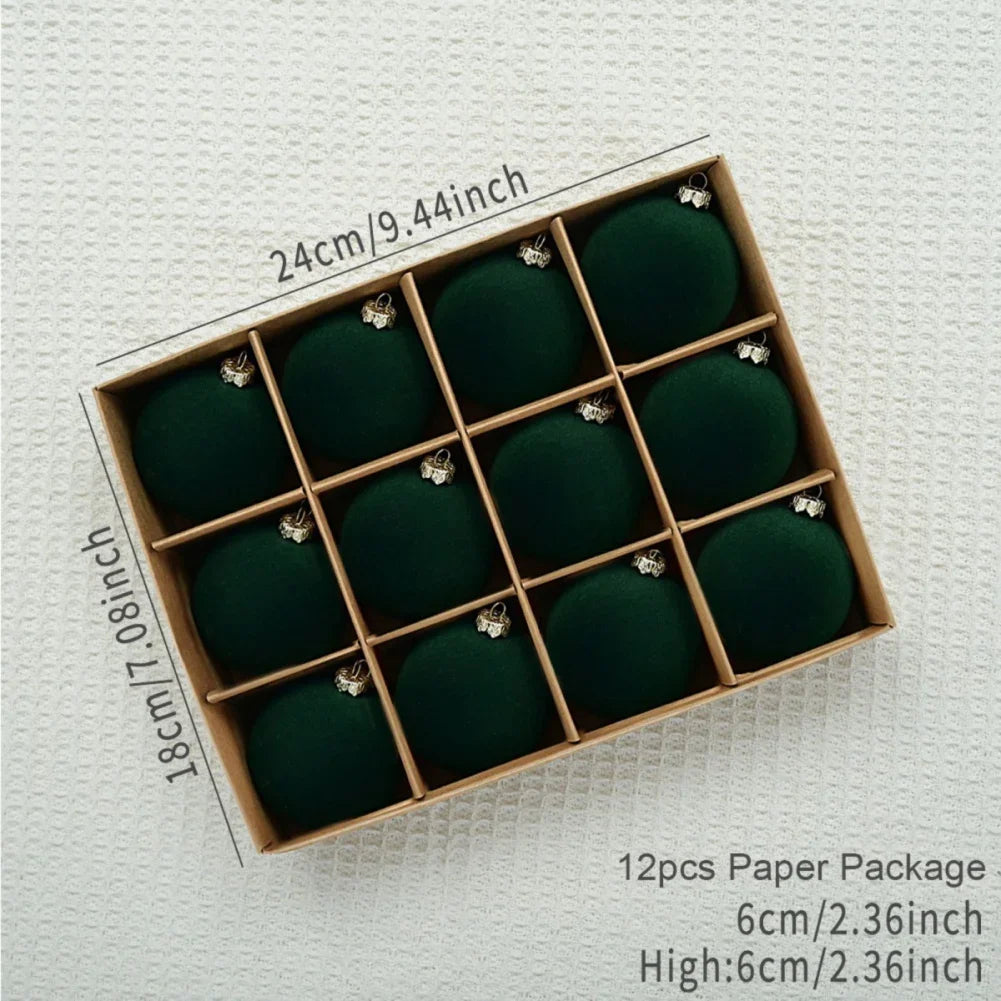 Weihnachtskugeln – Samtige Eleganz