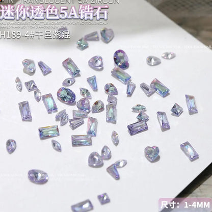 Glänzende Nailart – Strasssteine