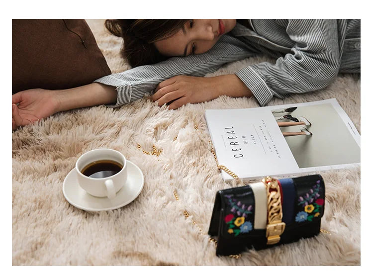 Weicher Hochflorteppich – Wärme und Komfort