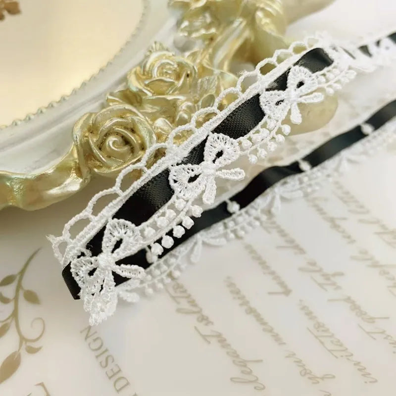 Spitzenband – Festliche Eleganz