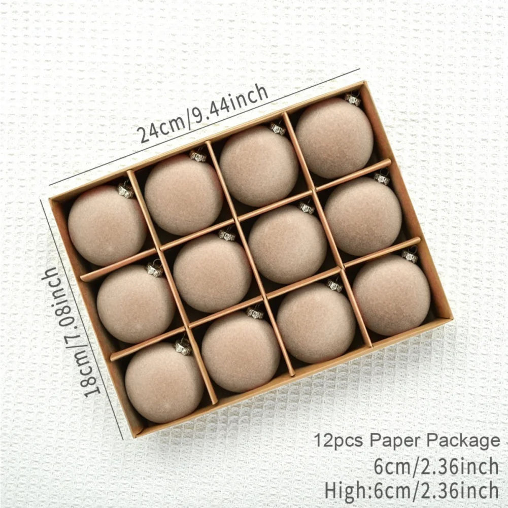 Weihnachtskugeln – Samtige Eleganz