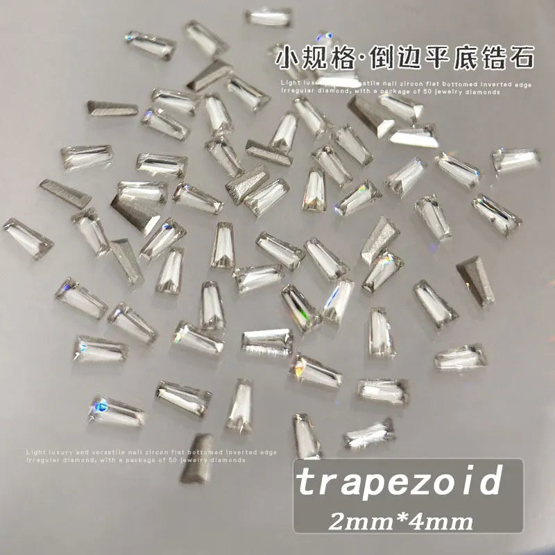 Glänzende Nailart – Strasssteine